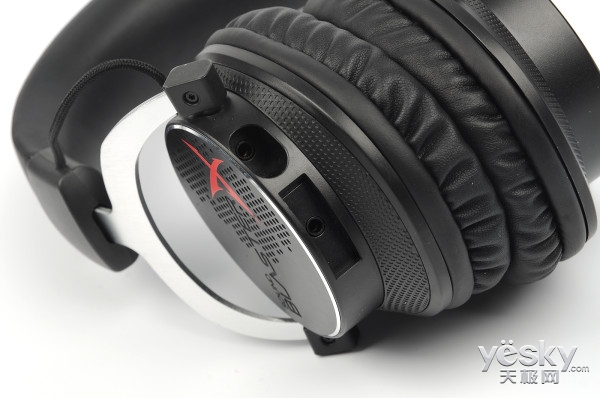 实力均衡 创新Sound BlasterX H5耳机评测