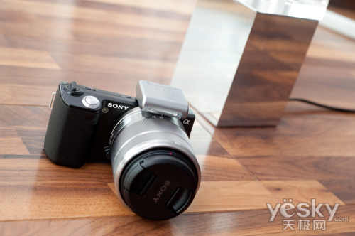 ,NEX5,⹦, NEX5C˫ͷ׻(16mm F2.8+18-55mm F3.5-5.6)