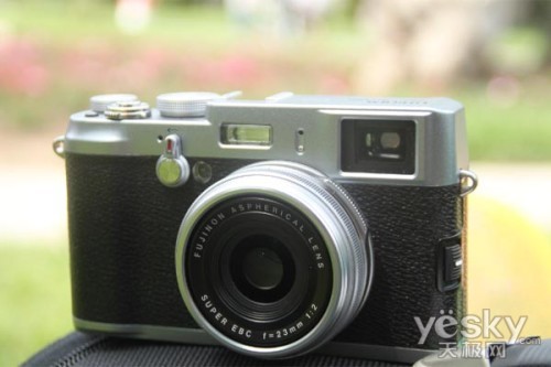 ʿֲ FinePix X100
