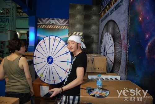 Ȼ ChinaJoy2011켫չ̨չ