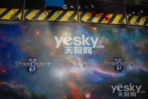 Ȼ ChinaJoy2011켫չ̨չ