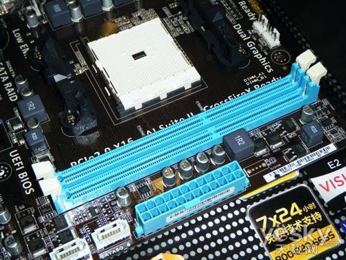 Description: F:\Business\TRENDS\ASUS Project\References\AMD Platform\F1A75\F1A75-M LE\DSCF3087.JPG