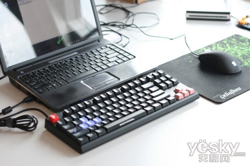 平民法拉利 凯酷87键黑轴机械键盘评测