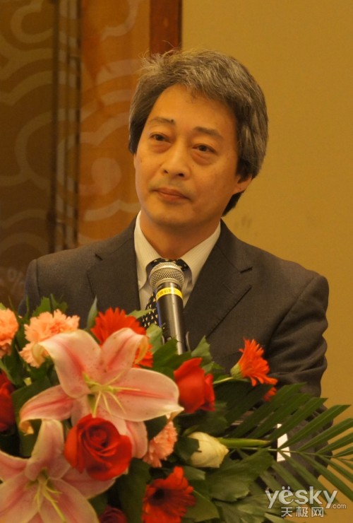 2012ϰͶӰ̴