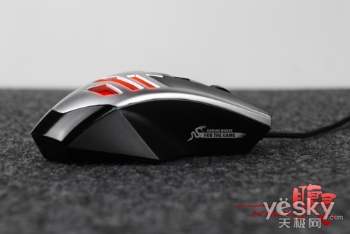 网际快车X300腹灵全速光电游戏鼠标即将上市