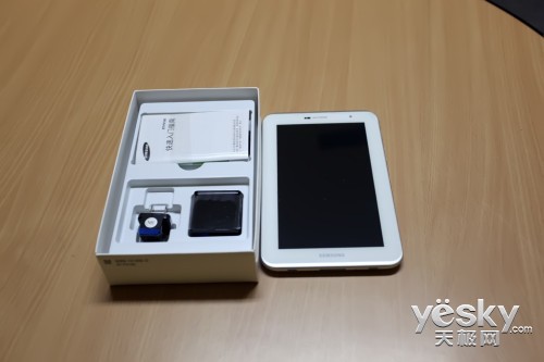 ɫС  GALAXY Tab P3100