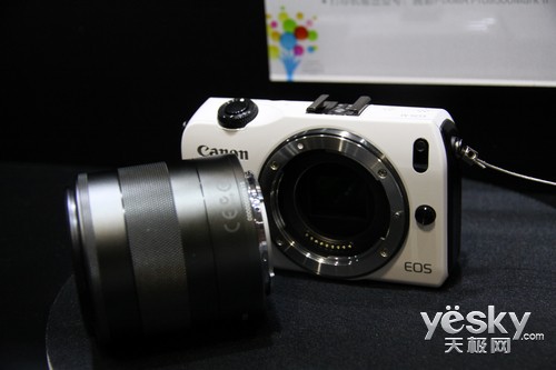 2012ܲ ֱֳ޷EOS M