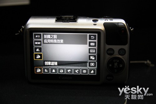 2012ܲ ֱֳ޷EOS M