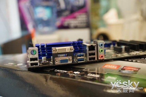 +콻+USB3.0 ʯA55549Ԫ
