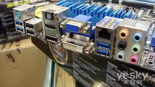 Description: F:\Business\TRENDS\ASUS Project\References\Intel Platform\Z77\P8Z77-V\Ʒͼ (7).JPG