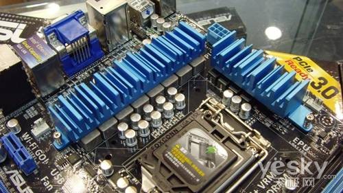 Description: F:\Business\TRENDS\ASUS Project\References\Intel Platform\Z77\P8Z77-V\Ʒͼ (3).JPG