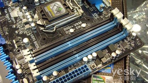Description: F:\Business\TRENDS\ASUS Project\References\Intel Platform\Z77\P8Z77-V\Ʒͼ (4).JPG