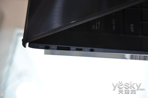 ZenBook InfinityǰؿƼ