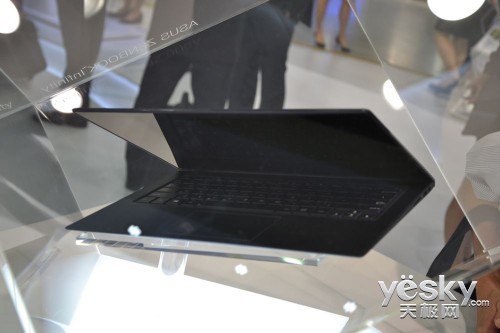 ZenBook InfinityǰؿƼ