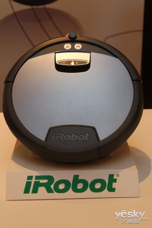 iRobotRoomba 770Scooba 390