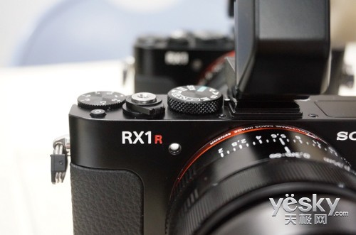 ᷢ߶Ʒڿ™RX100 IIRX1R