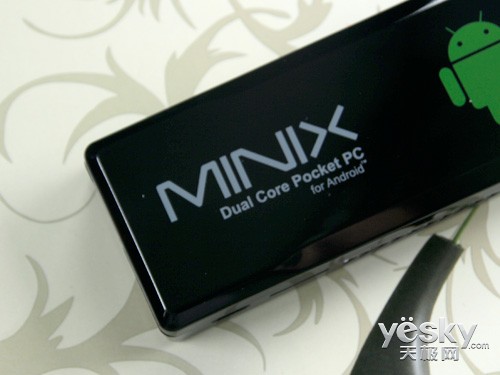 MINIX NEO G4