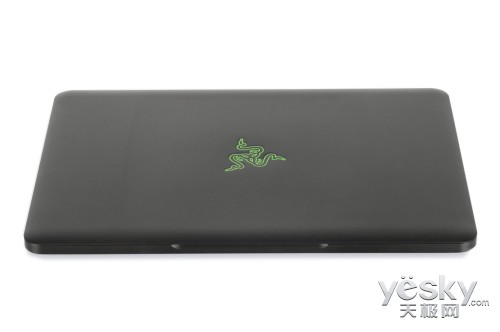 ɫԴרע Razer BladeϷ