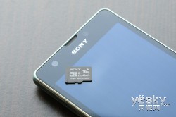 СĴ microSDHC UHS-I