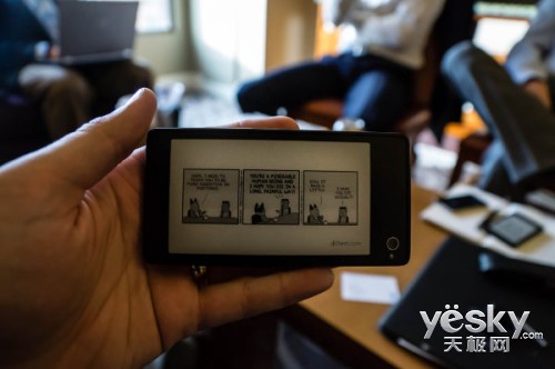 īˮֻ YotaPhone 