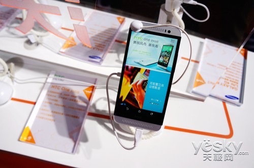 GSMA2014HTC Oneʱаƶͨչ̨