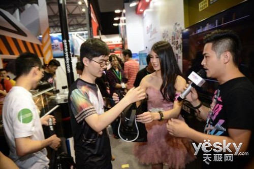 ChinaJoy2014 Show Grilֳȳ