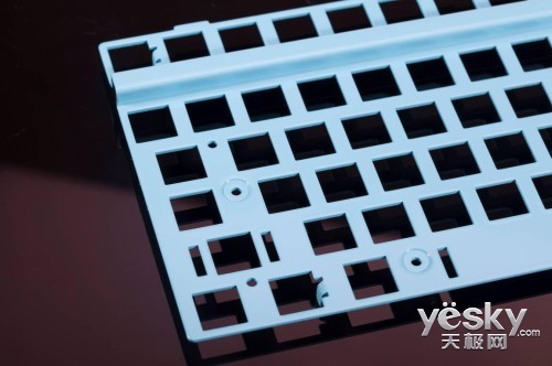 һ װV500еϷ̰ɫ