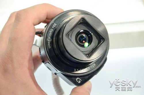 Photokina2014᾵ͷƷQX30