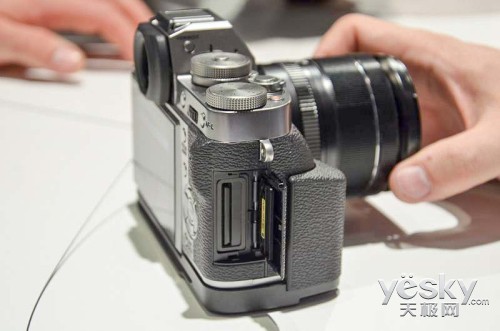 Photokina2014ʿX-T1̼Ұ