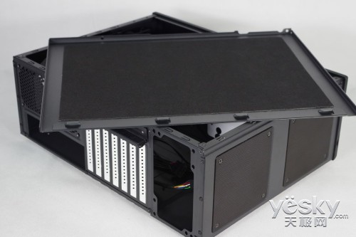 ͥFractal Design Node605