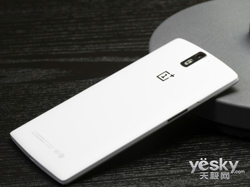 老用户福音 一加手机四款后盖现已开售