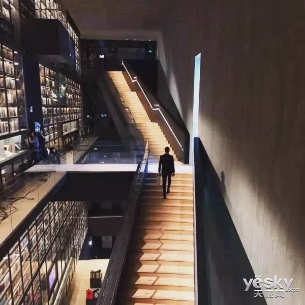 或正面挑战双11 金立神秘新机电影剧照流出
