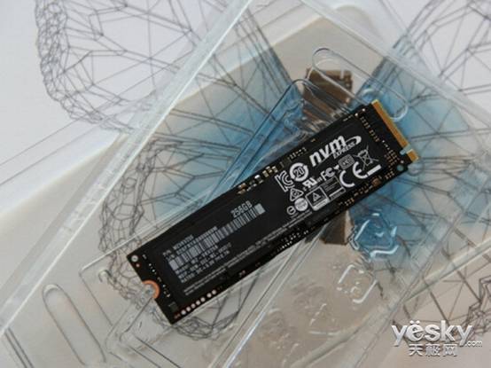 NVMe׼ 950PRO̬Ӳ̿ͼ