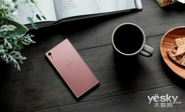 Xperia Z5ɫٷȾͼع