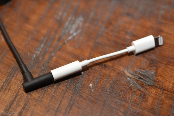 iPhone 7 LightningƵع