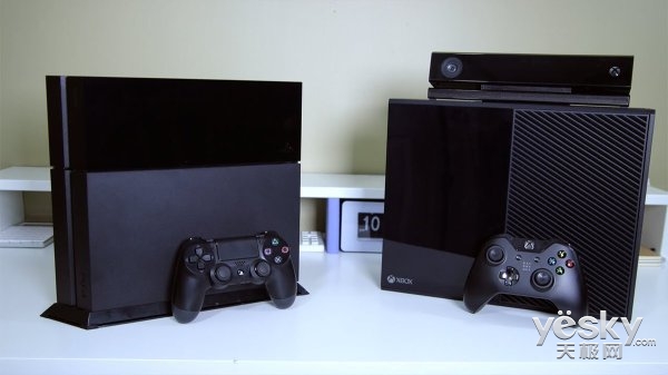 Xbox OneӢ10:PS4