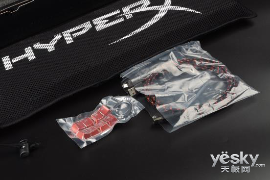 \ HyperX Alloy FPSе