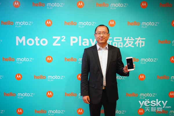 Լ۱ Moto Z²Playרעû