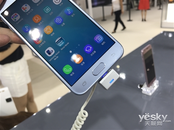 1399元!三星Galaxy J3正式发布:骁龙425加持