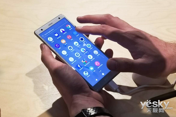 ѳ˯Ӿ봥,Xperia XZ2ϵ»ʽ