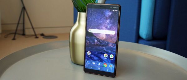 ýNokia 7 Plus:ۼĹȸPixel 2 XL